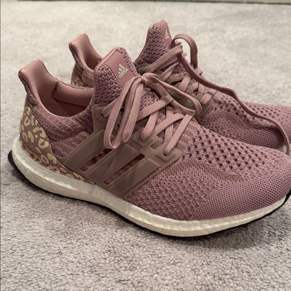 Adidas Women's Mauve Sneakers